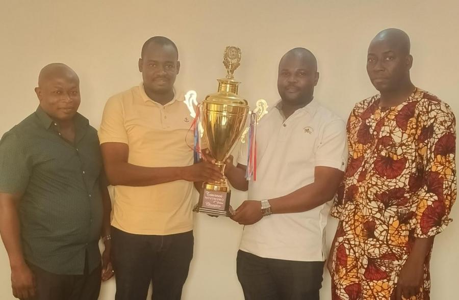 Vainqueur du tournoi Noviwɔwɔ (Ed4), Super Delta a présenté son trophée au DPFAN