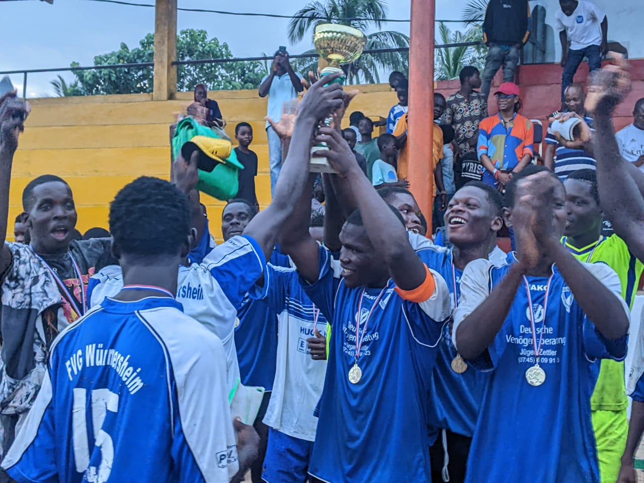 Gala de Foot Non à la Violence dans les Stades (NVDS 2023) : Étoiles du Lac de Togoville s'adjuge le trophée 