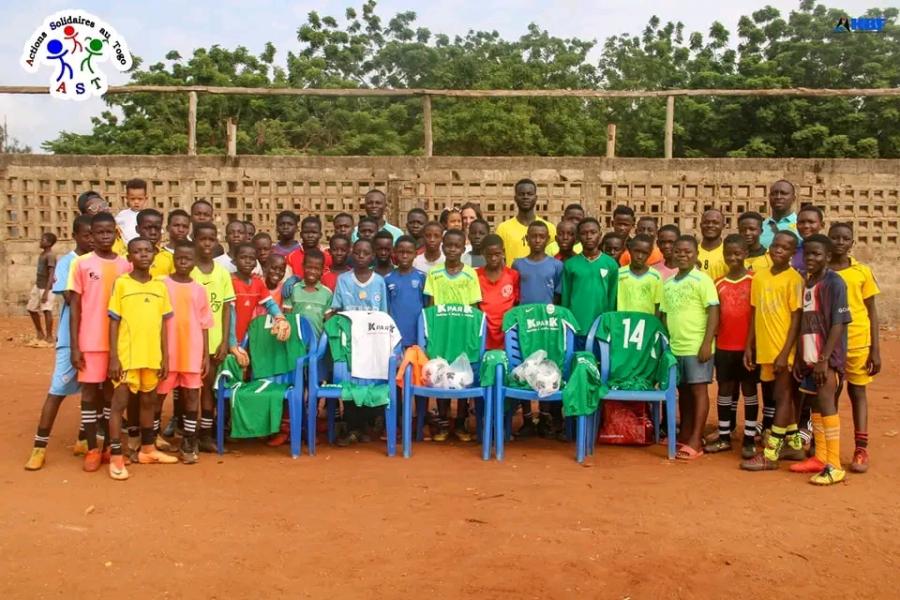 228Foot 228Foot-Actions Solidaires au Togo offre un nouvel élan au centre Graine d'Aced