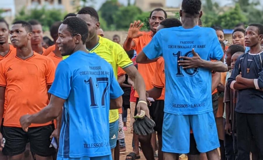 228Foot L'Eglise Catholique de Lomé en fête avec la grande finale du tournoi archidiocésain de football